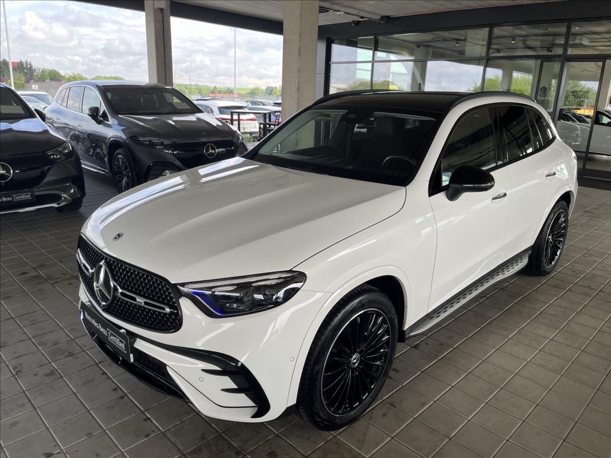 Mercedes GLC 300d 4matic AMG | předváděcí české auto skladem | nový model | městské moderní SUV | super výbava | ihned k předání | nákup online na AUTOiBUY.com